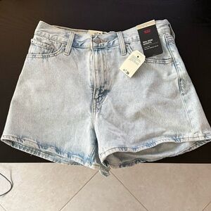 Levi's 80s Mom Shorts - Size 28